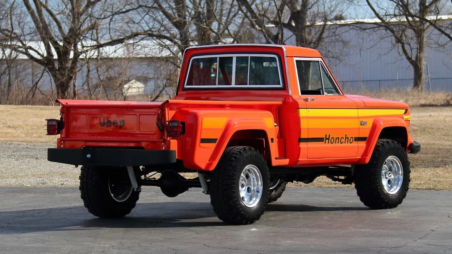 1982 Jeep SJ Gladiator - Image 13 of 24