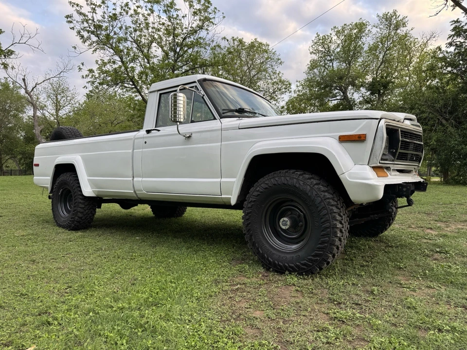 1982 Jeep SJ Gladiator - Image 2 of 24