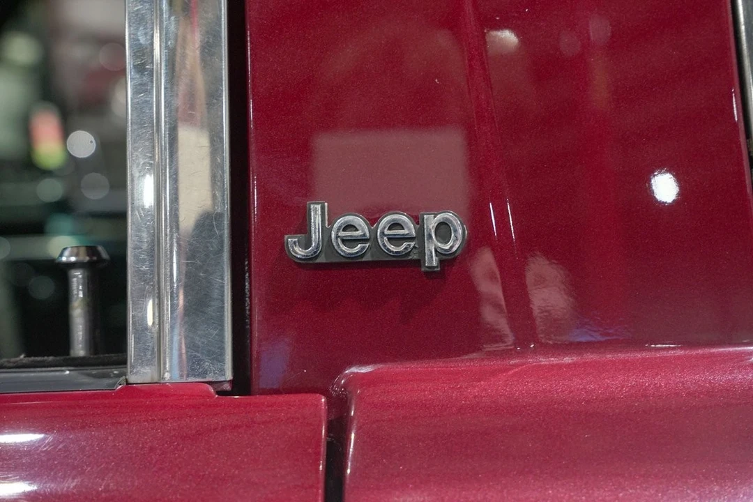 1982 Jeep SJ Gladiator - Image 23 of 31