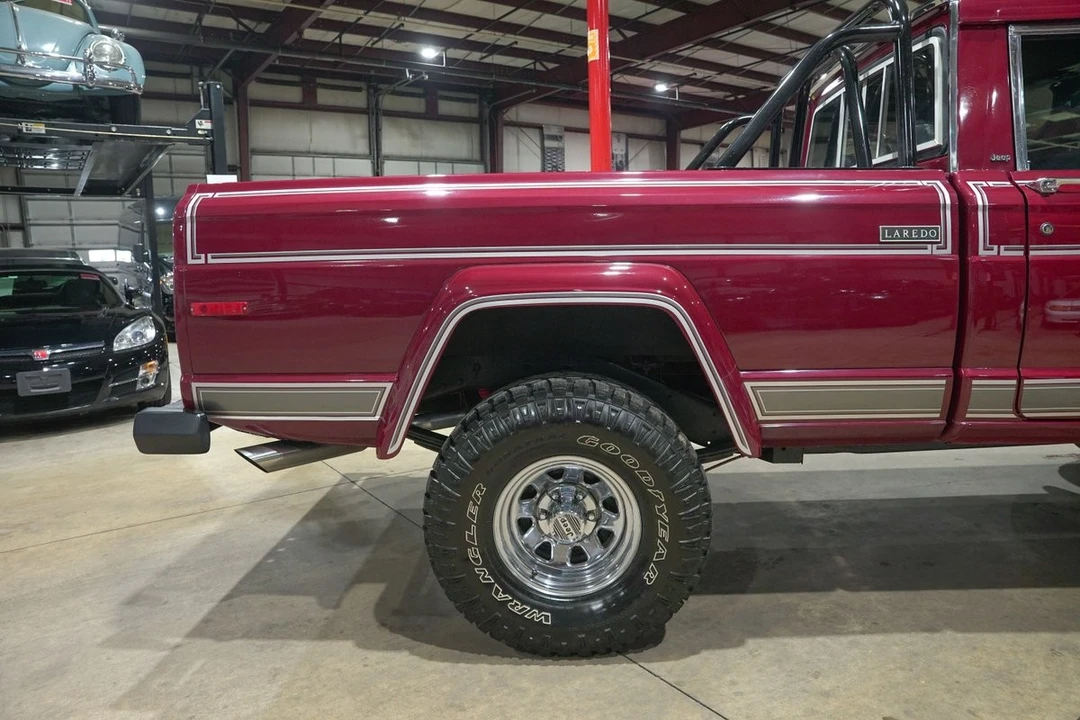 1982 Jeep SJ Gladiator - Image 9 of 31