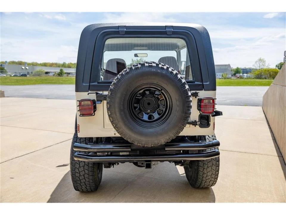 1982 Jeep Renegade - Image 9 of 31