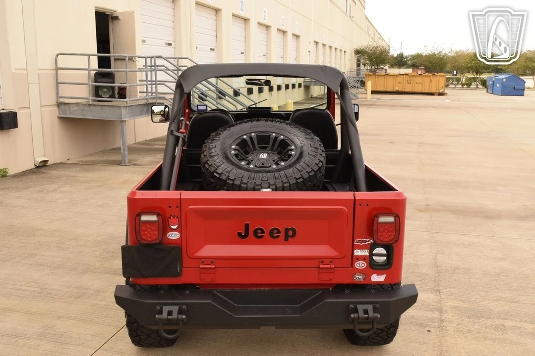 1982 Jeep CJ8 Scrambler - Image 10 of 12