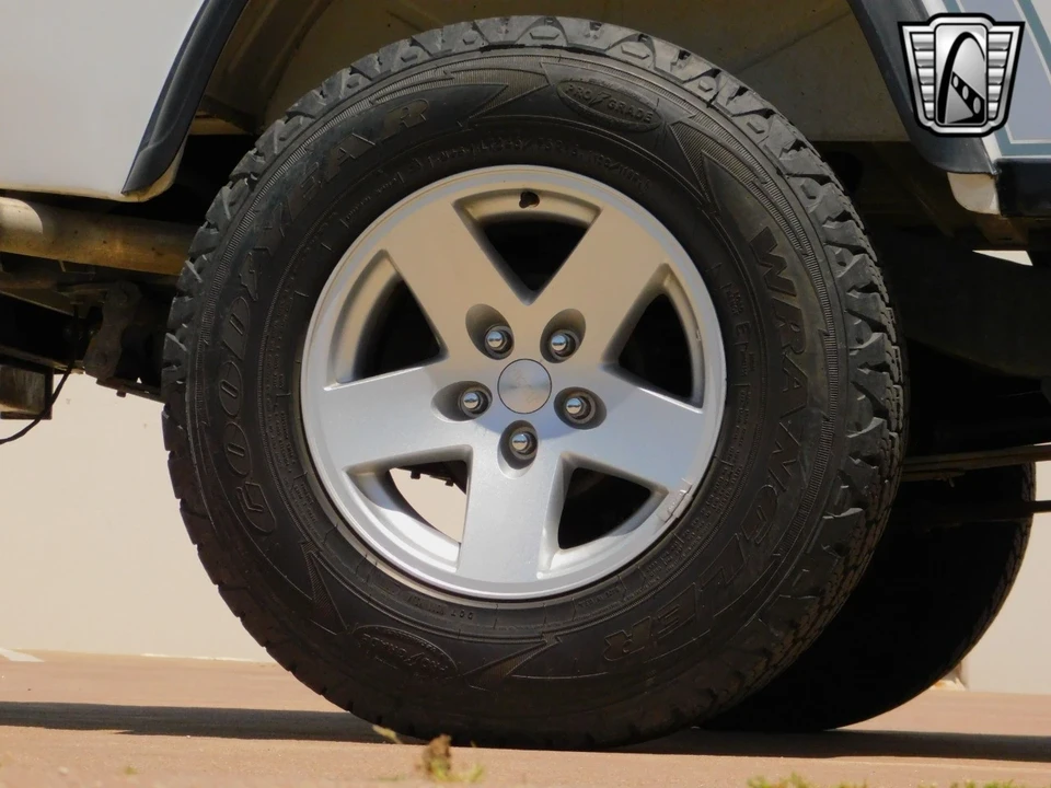 1982 Jeep CJ8 Scrambler - Image 11 of 12