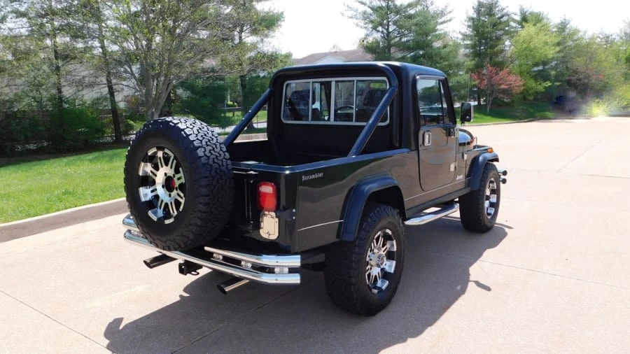 1982 Jeep CJ8 Scrambler - Image 3 of 17