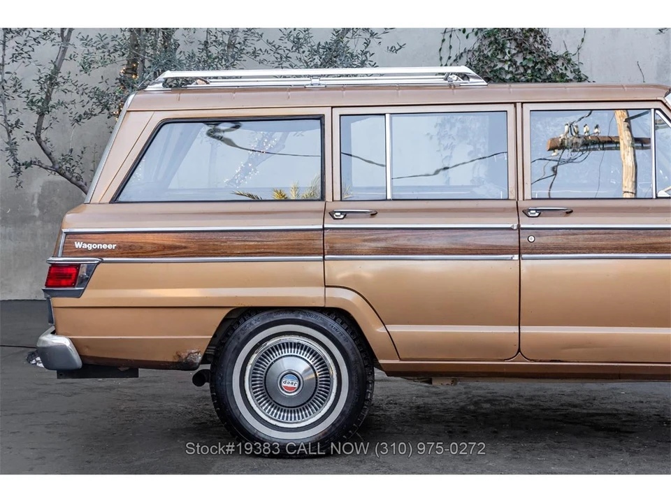 1982 Jeep SJ Wagoneer - Image 10 of 31