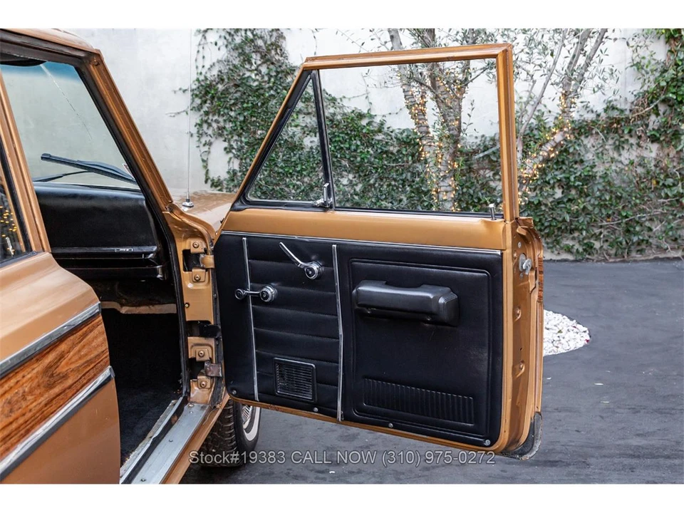 1982 Jeep SJ Wagoneer - Image 25 of 31