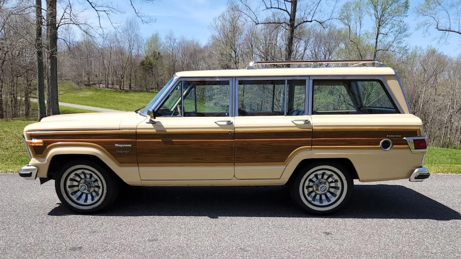 1982 Jeep SJ Wagoneer - Image 2 of 12