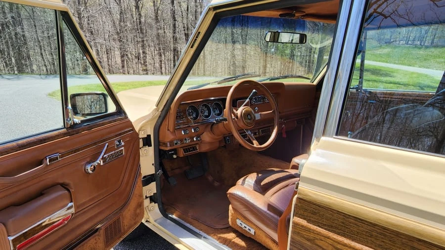 1982 Jeep SJ Wagoneer - Image 4 of 12