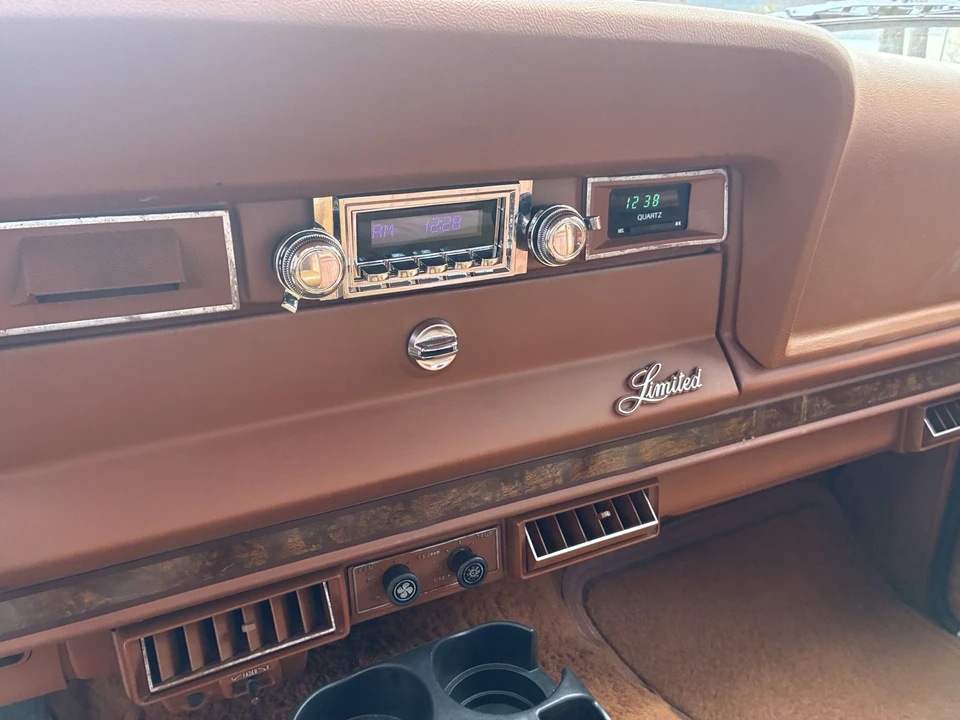 1982 Jeep SJ Wagoneer - Image 15 of 21