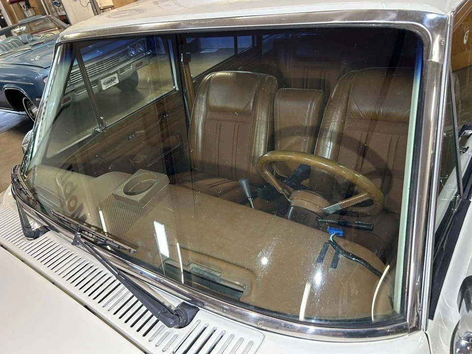 1982 Jeep SJ Wagoneer - Image 13 of 21