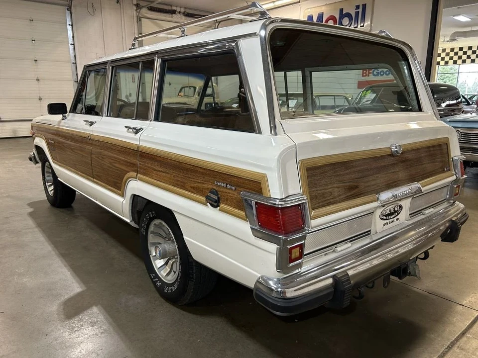 1982 Jeep SJ Wagoneer - Image 7 of 21