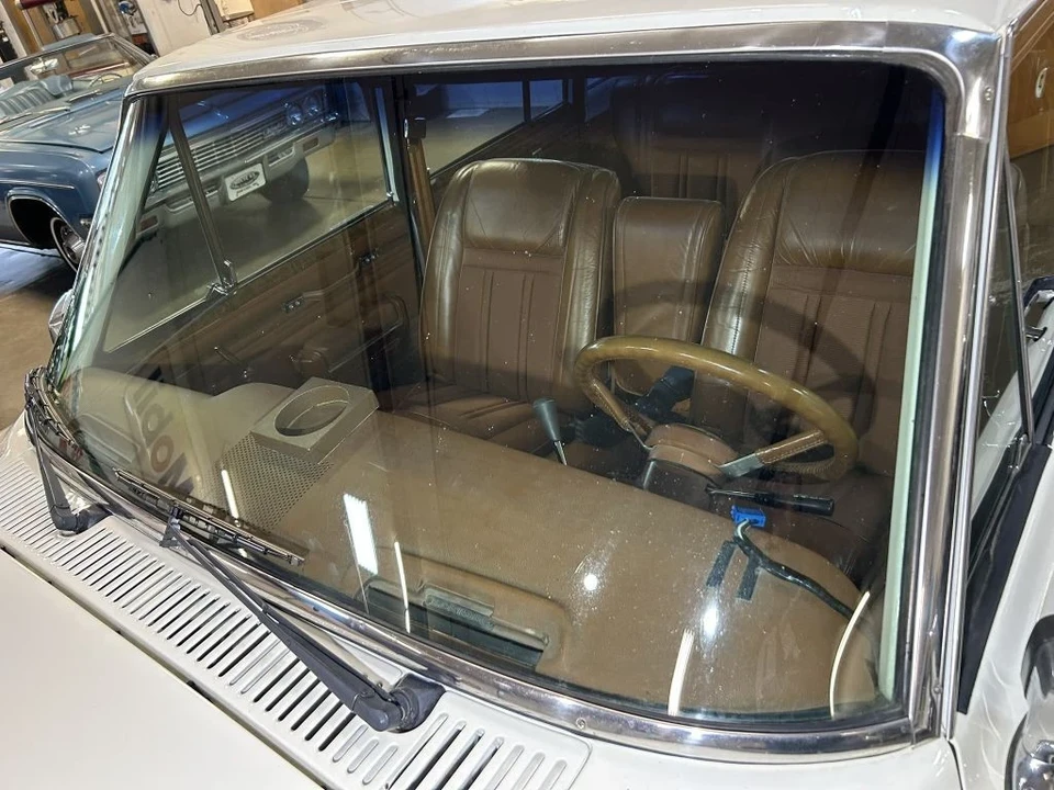 1982 Jeep SJ Wagoneer - Image 13 of 21