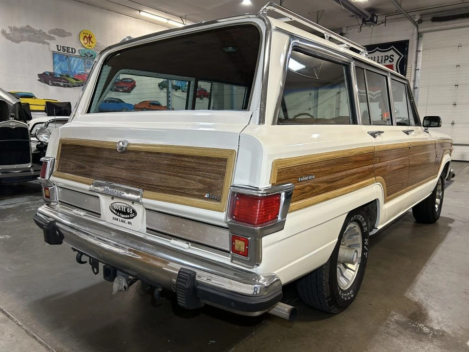 1982 Jeep SJ Wagoneer - Image 5 of 21