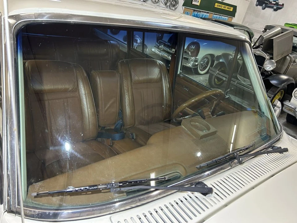 1982 Jeep SJ Wagoneer - Image 15 of 21