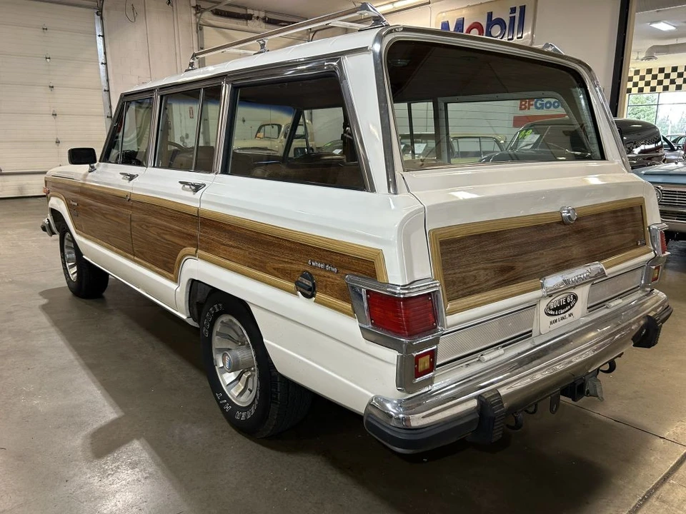 1982 Jeep SJ Wagoneer - Image 7 of 21