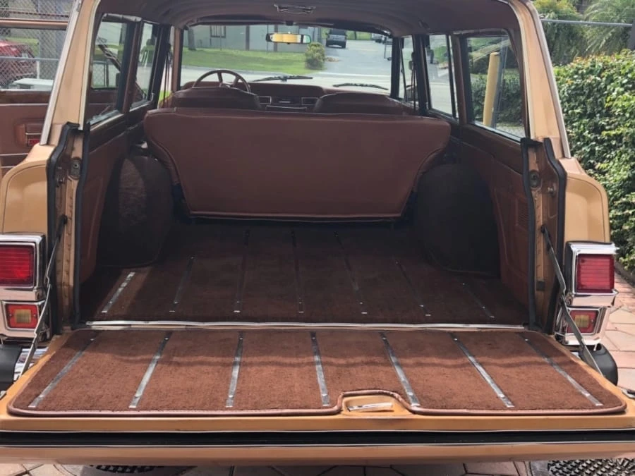 1982 Jeep SJ Wagoneer - Image 9 of 12
