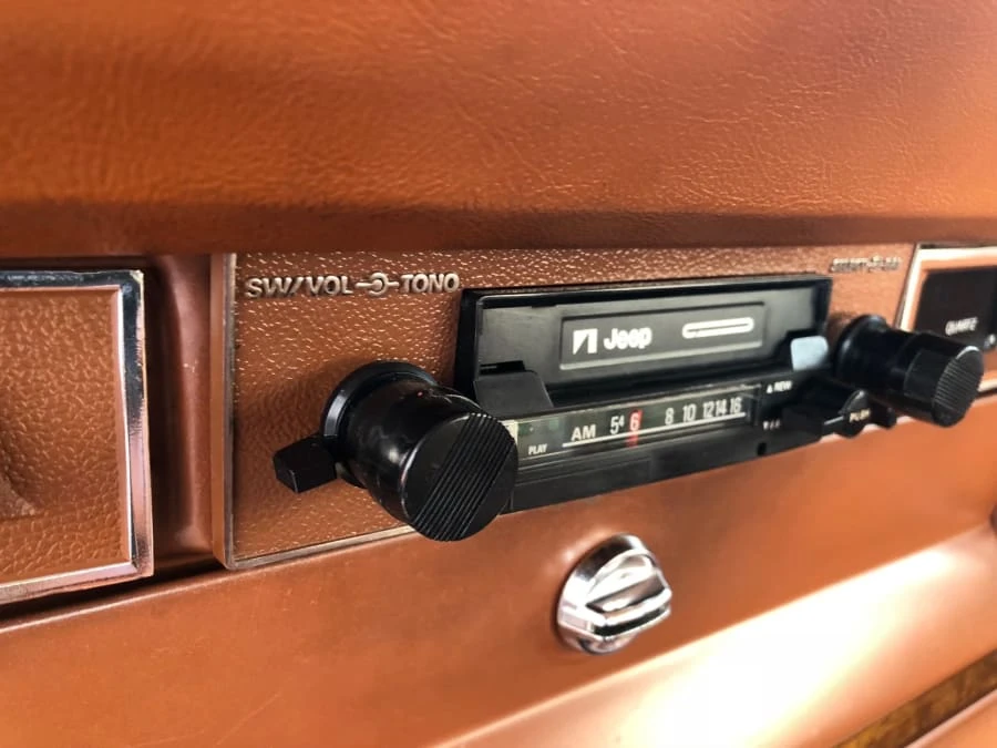1982 Jeep SJ Wagoneer - Image 4 of 12