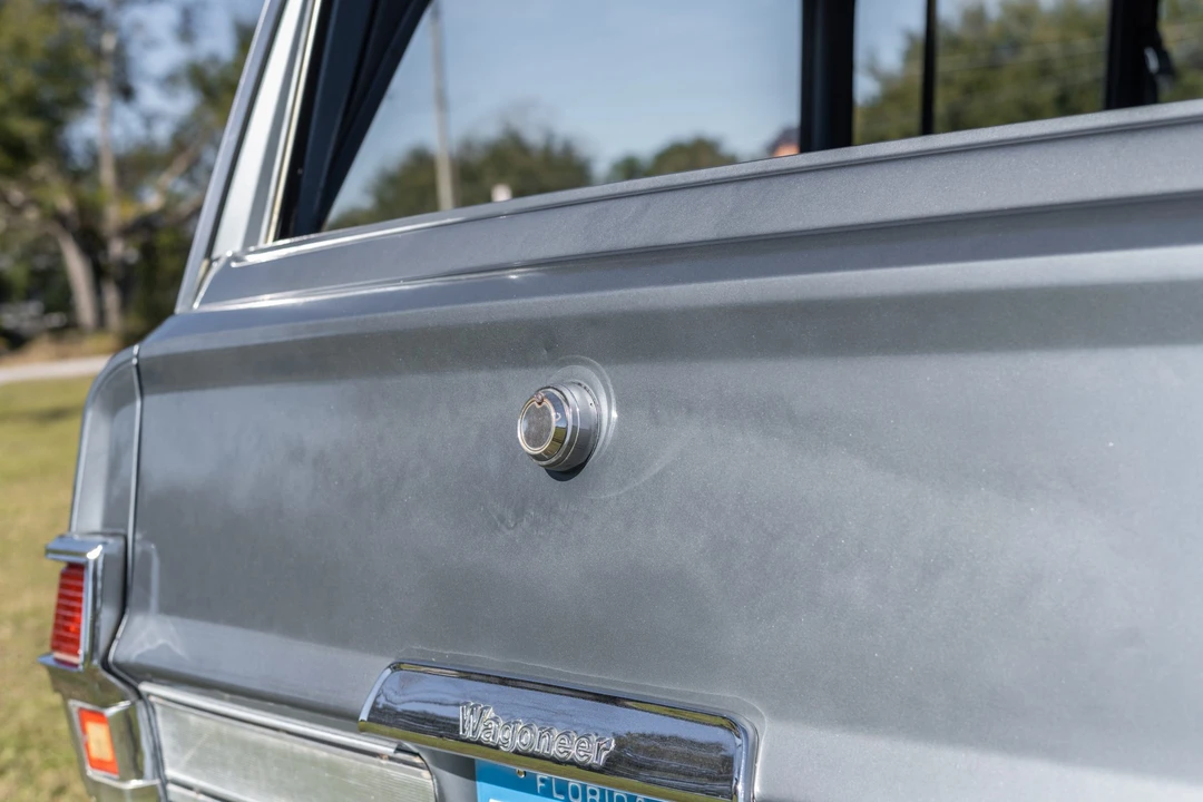 1982 Jeep SJ Wagoneer - Image 25 of 31