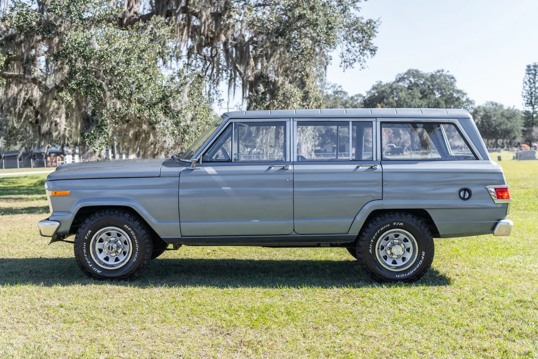 1982 Jeep SJ Wagoneer - Image 8 of 31
