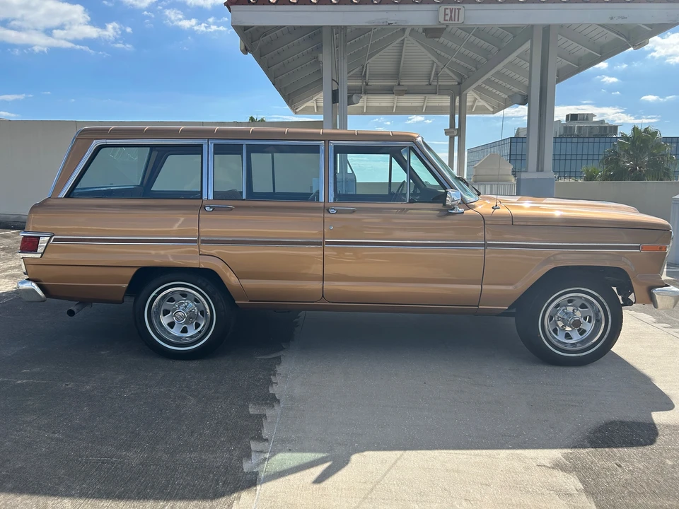 1982 Jeep SJ Wagoneer - Image 6 of 31