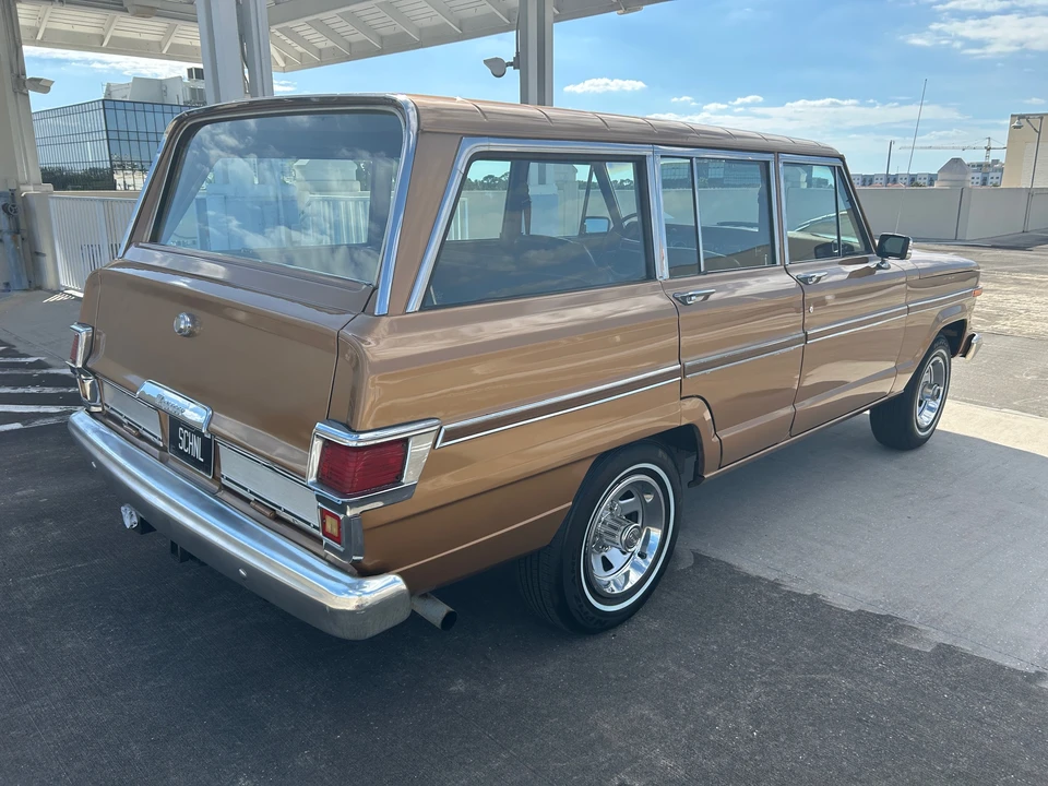 1982 Jeep SJ Wagoneer - Image 5 of 31