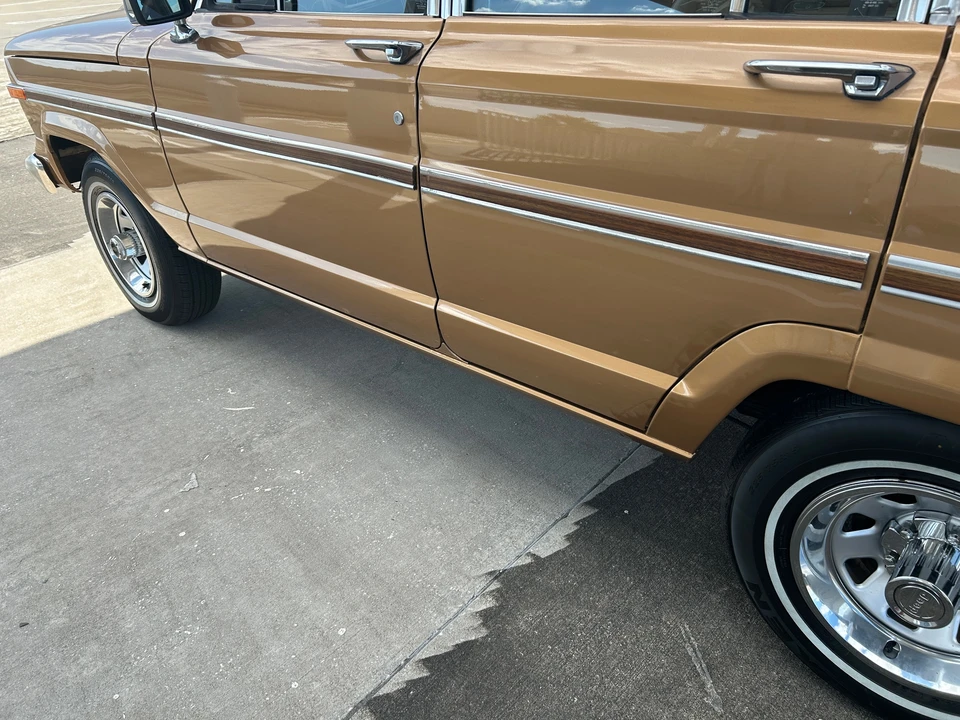 1982 Jeep SJ Wagoneer - Image 13 of 31