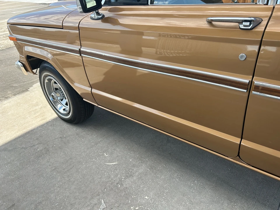 1982 Jeep SJ Wagoneer - Image 12 of 31