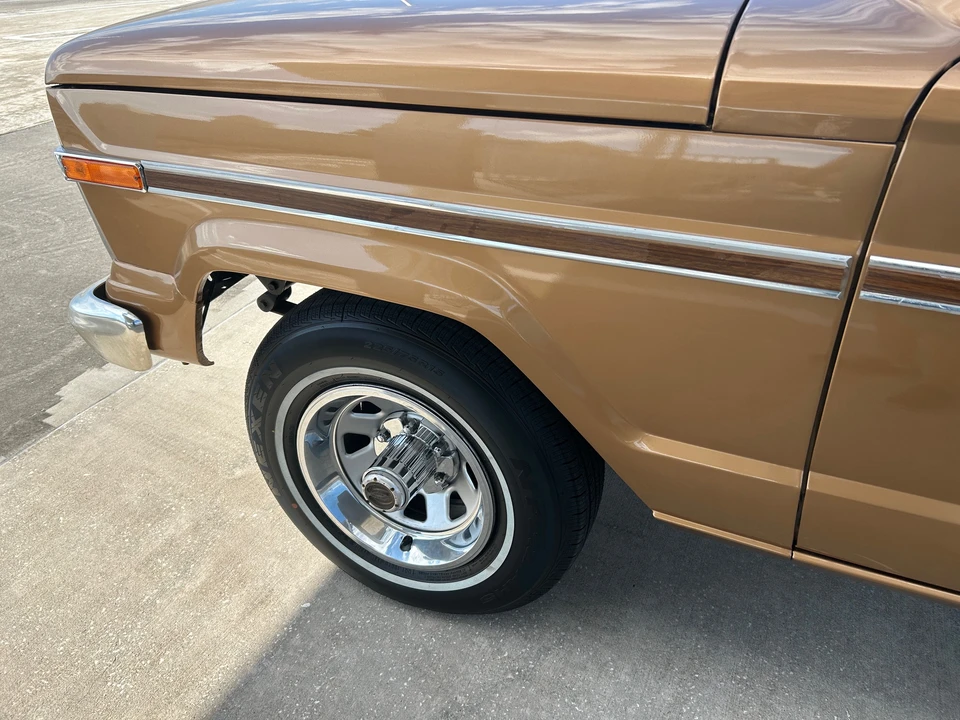 1982 Jeep SJ Wagoneer - Image 11 of 31