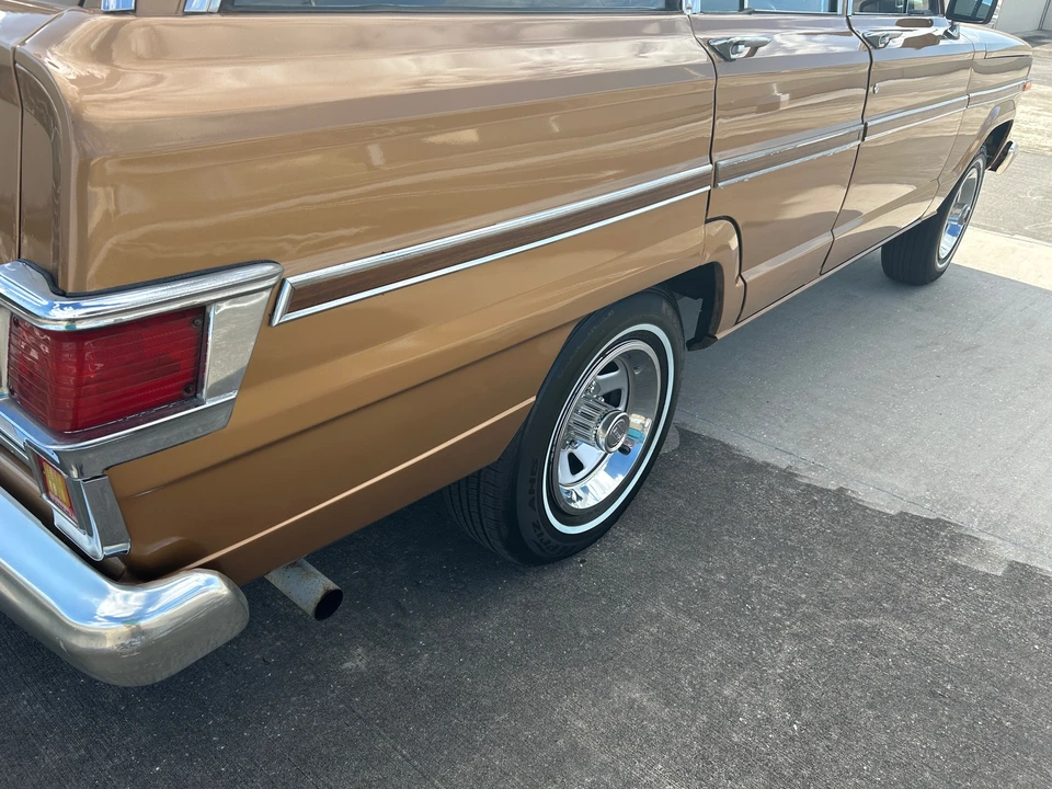 1982 Jeep SJ Wagoneer - Image 16 of 31