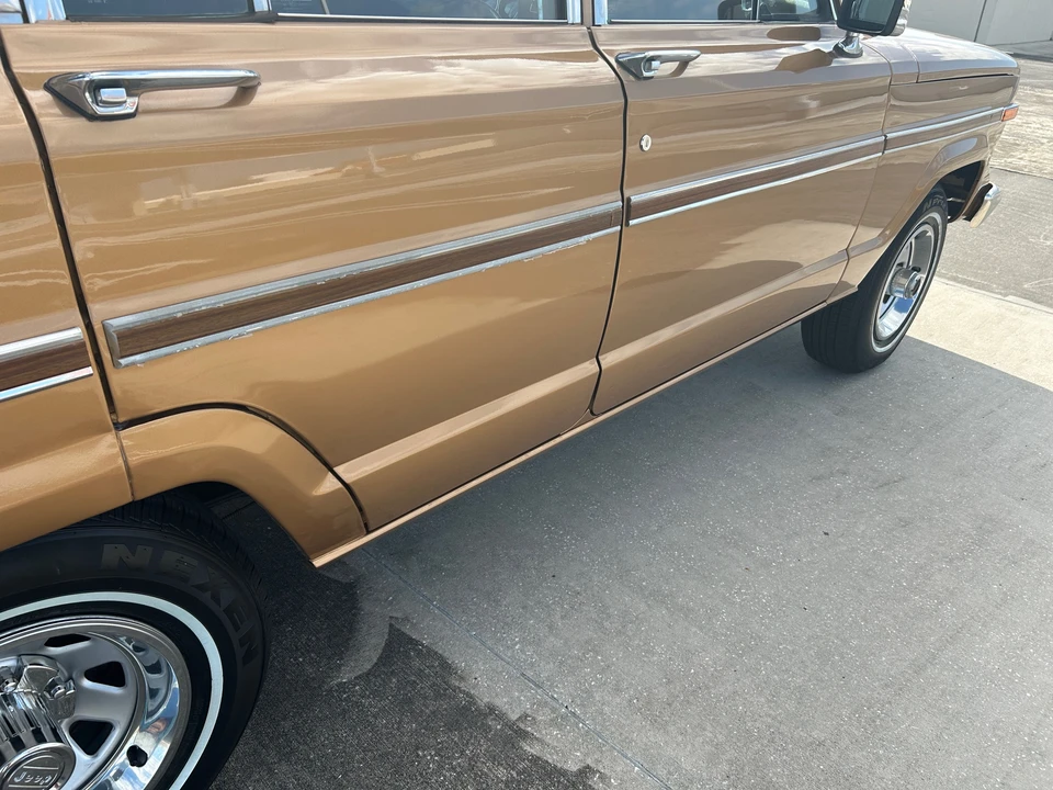 1982 Jeep SJ Wagoneer - Image 17 of 31