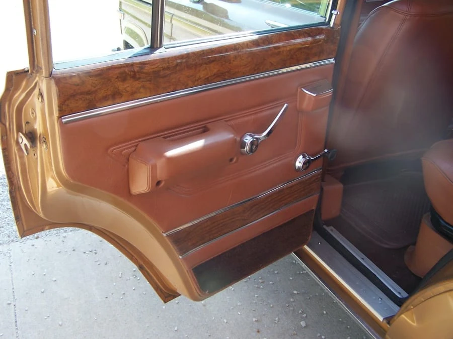 1982 Jeep SJ Wagoneer - Image 5 of 11
