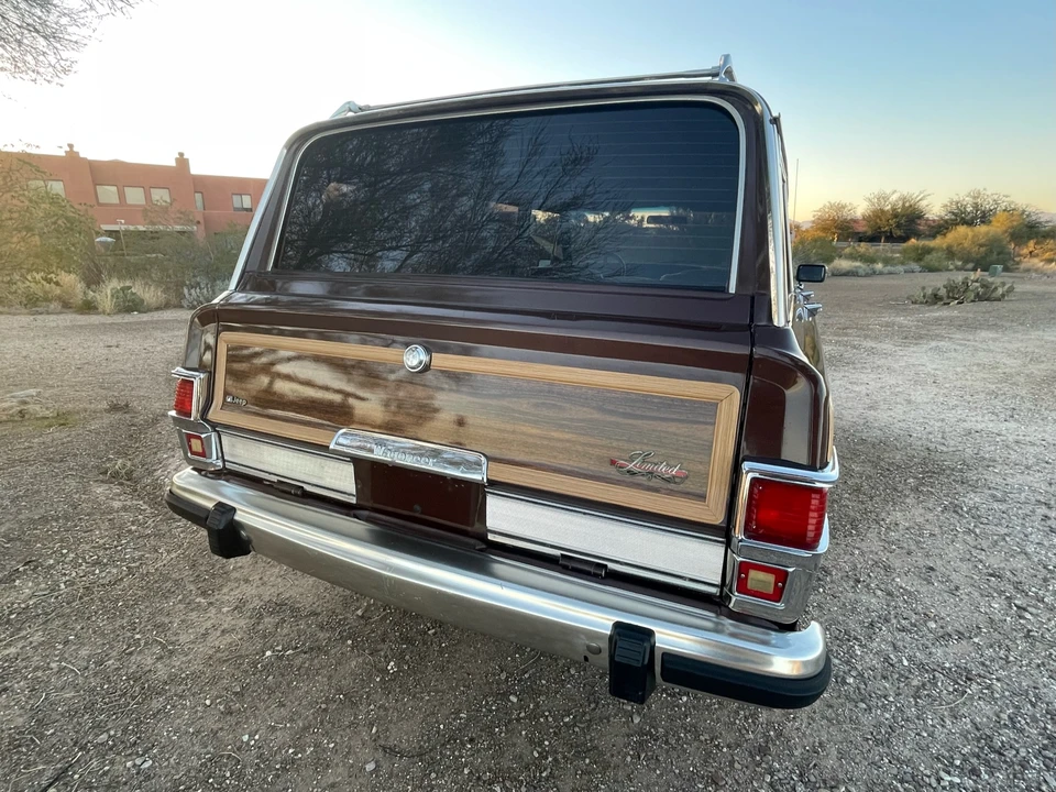 1982 Jeep SJ Wagoneer - Image 20 of 31