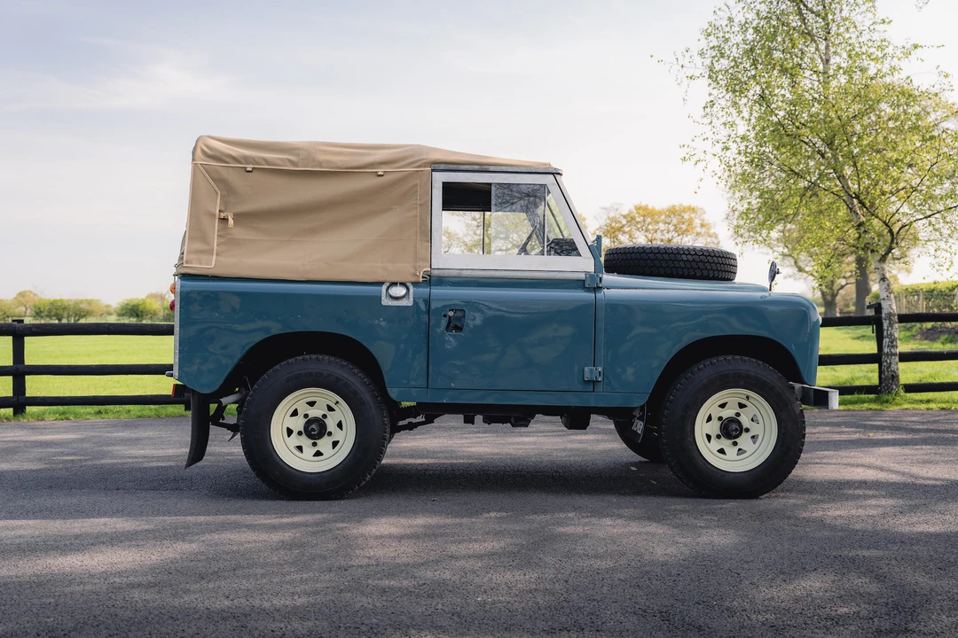 1982 Land Rover Series III 88 - Image 9 of 31