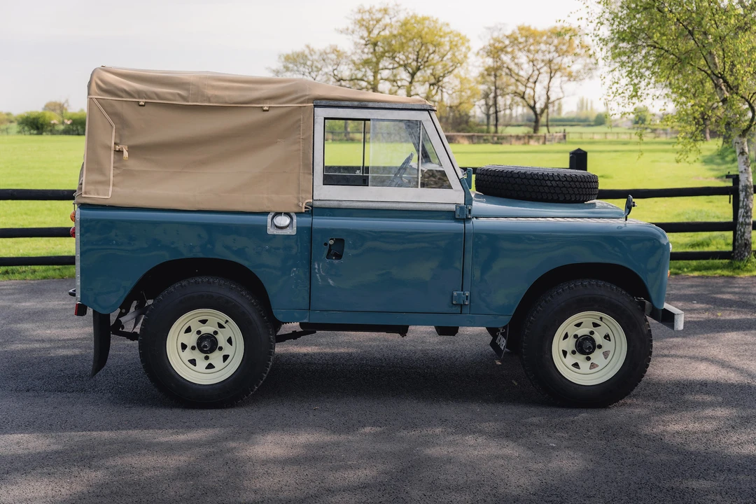1982 Land Rover Series III 88 - Image 17 of 31