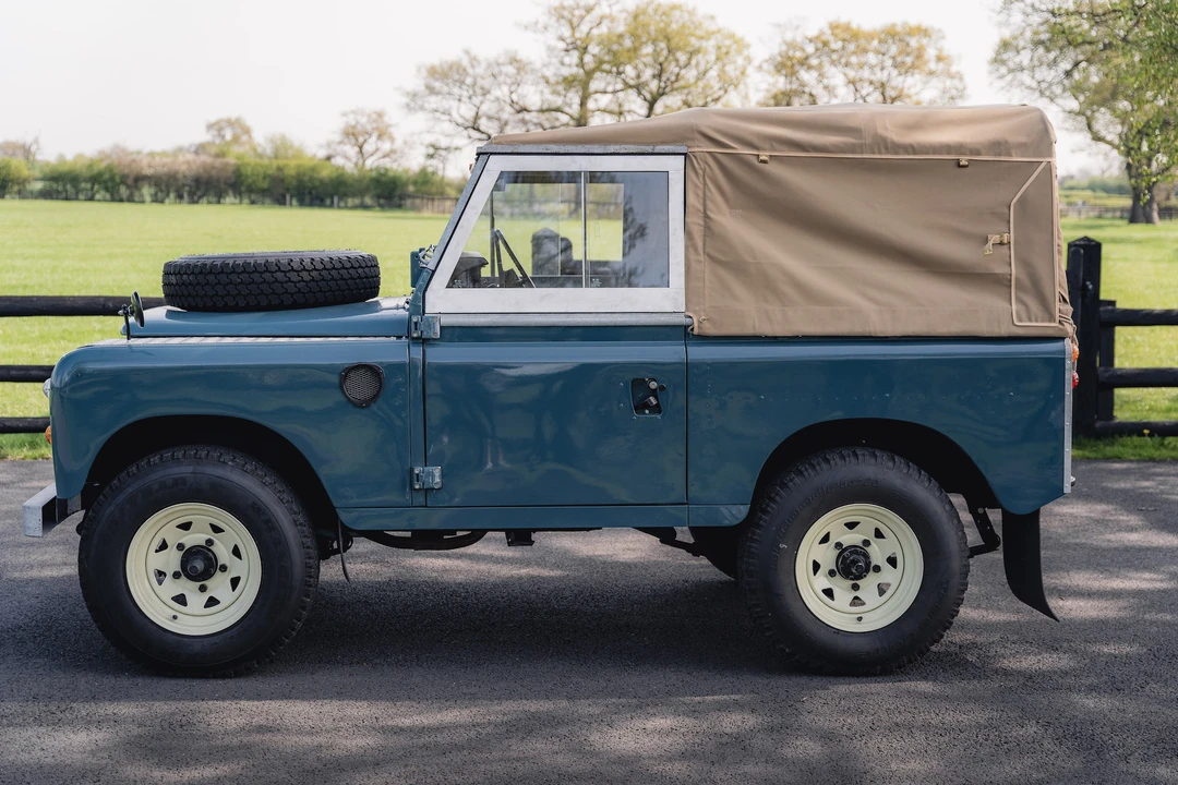 1982 Land Rover Series III 88 - Image 13 of 31