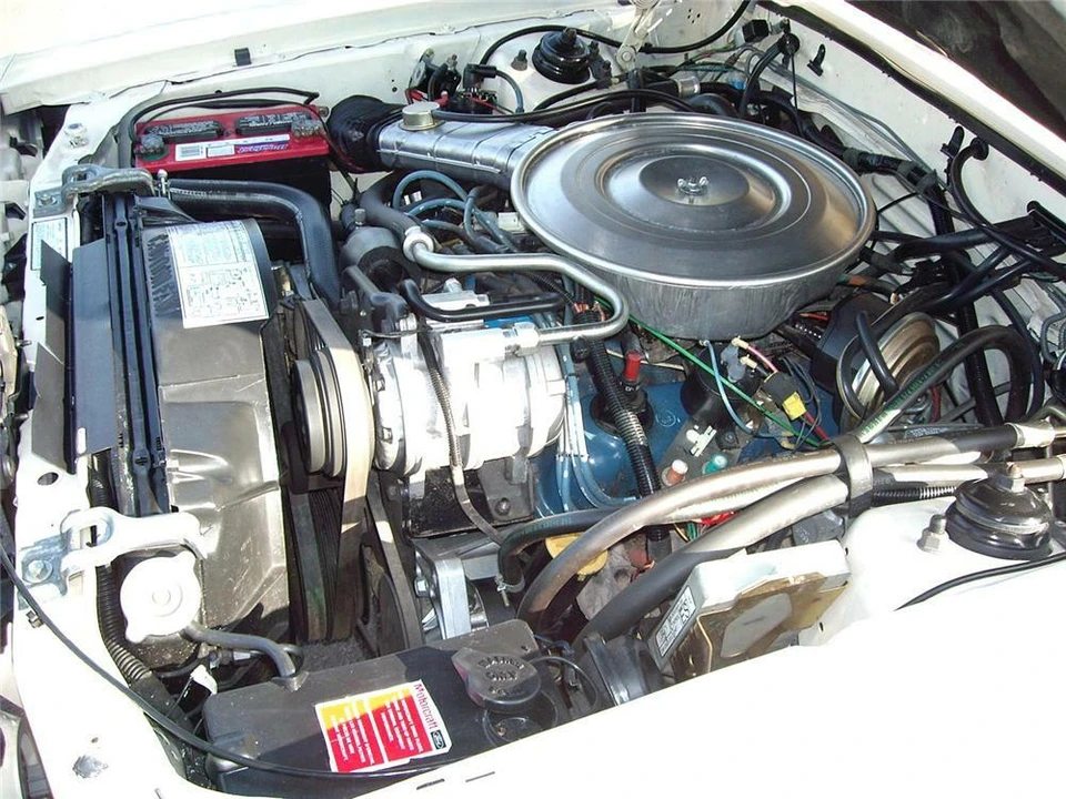 1982 Lincoln Continental 7th Gen - Image 3 of 4