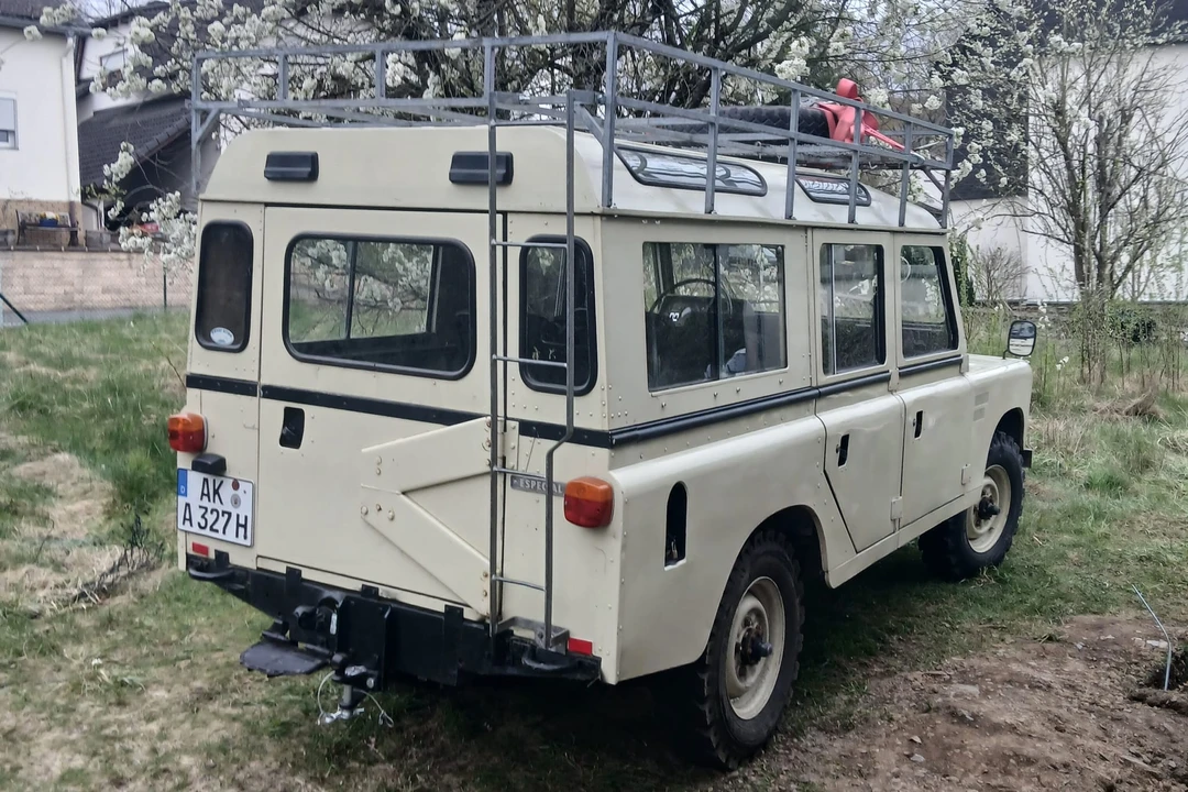 1982 Land Rover Series III 109 - Image 11 of 31