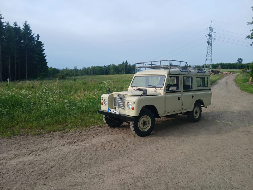 1982 Land Rover Series III 109 - Image 2 of 31