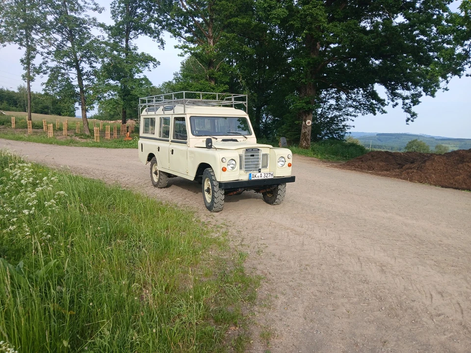 1982 Land Rover Series III 109 - Image 16 of 31