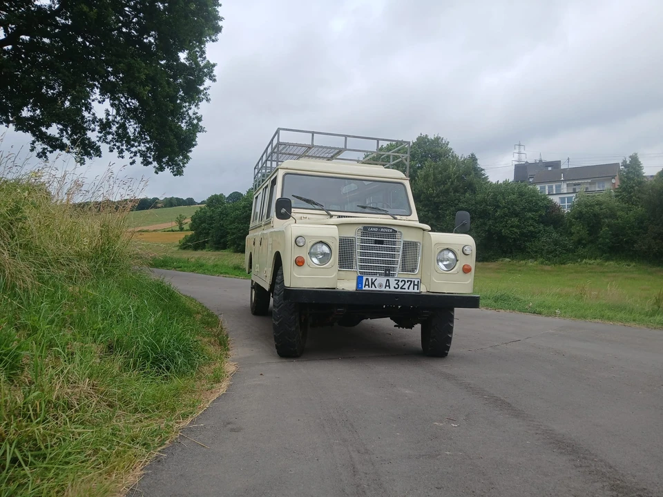 1982 Land Rover Series III 109 - Image 4 of 31