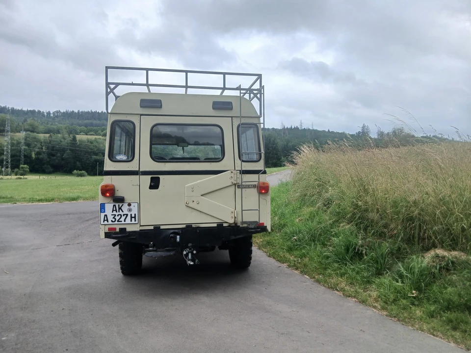 1982 Land Rover Series III 109 - Image 6 of 31