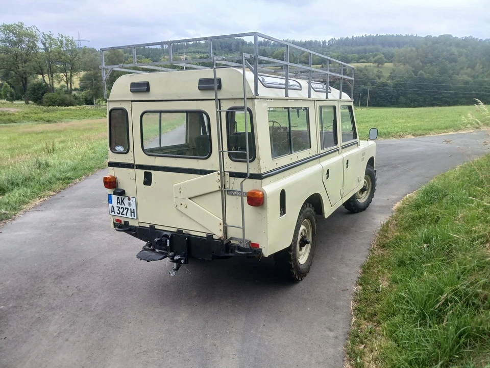 1982 Land Rover Series III 109 - Image 12 of 31