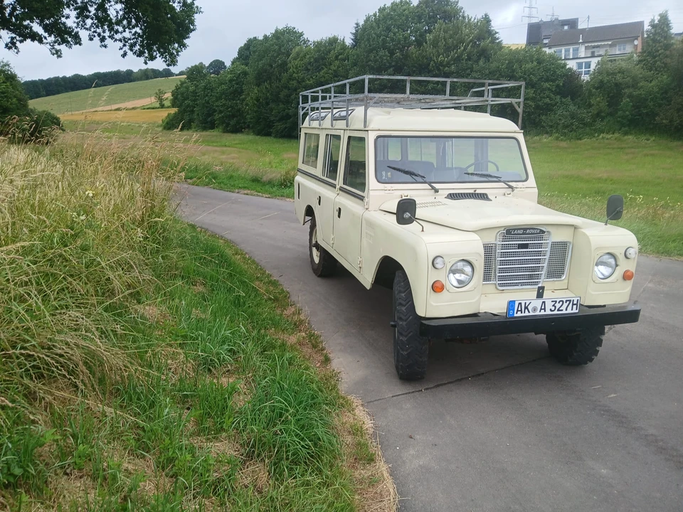1982 Land Rover Series III 109 - Image 5 of 31