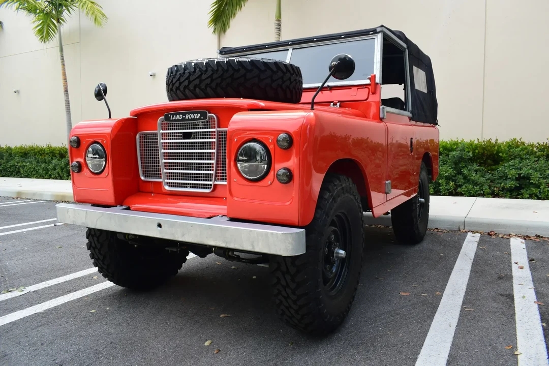 1982 Land Rover Series III 88 - Image 2 of 6