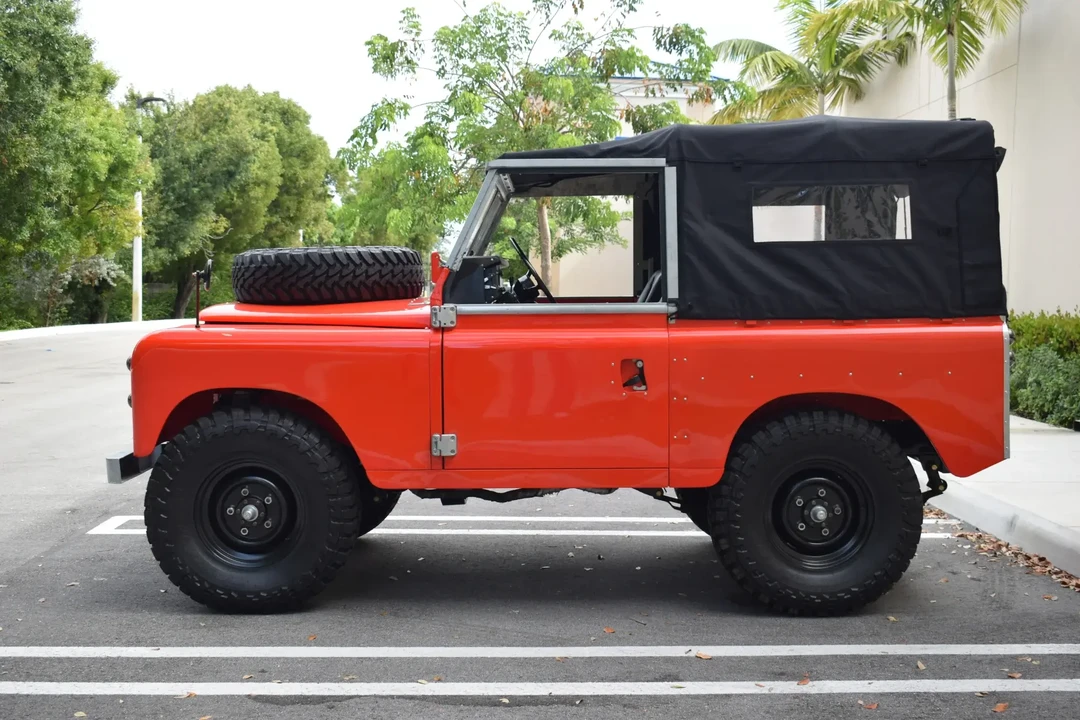 1982 Land Rover Series III 88 - Image 4 of 6