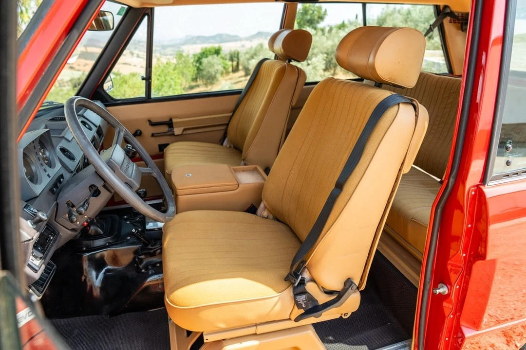 1982 Land Rover Range Rover Classic - Image 16 of 30