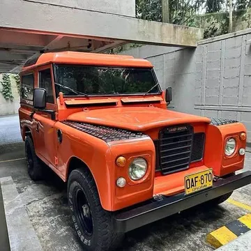1982 Land Rover Series III Santana 90