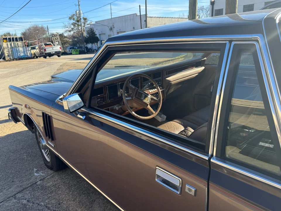 1982 Lincoln Continental 7th Gen - Image 4 of 21