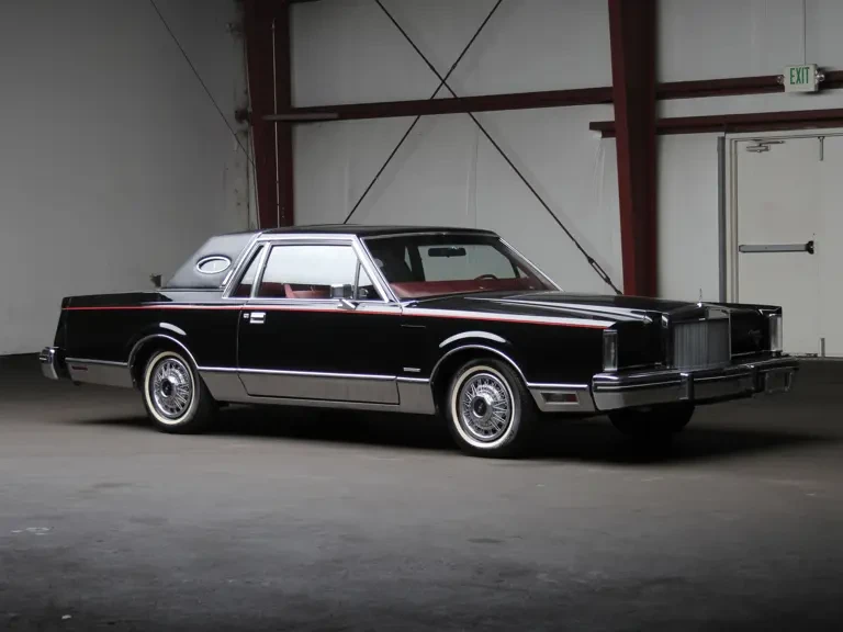 1982 Lincoln Continental 7th Gen - Image 2 of 2