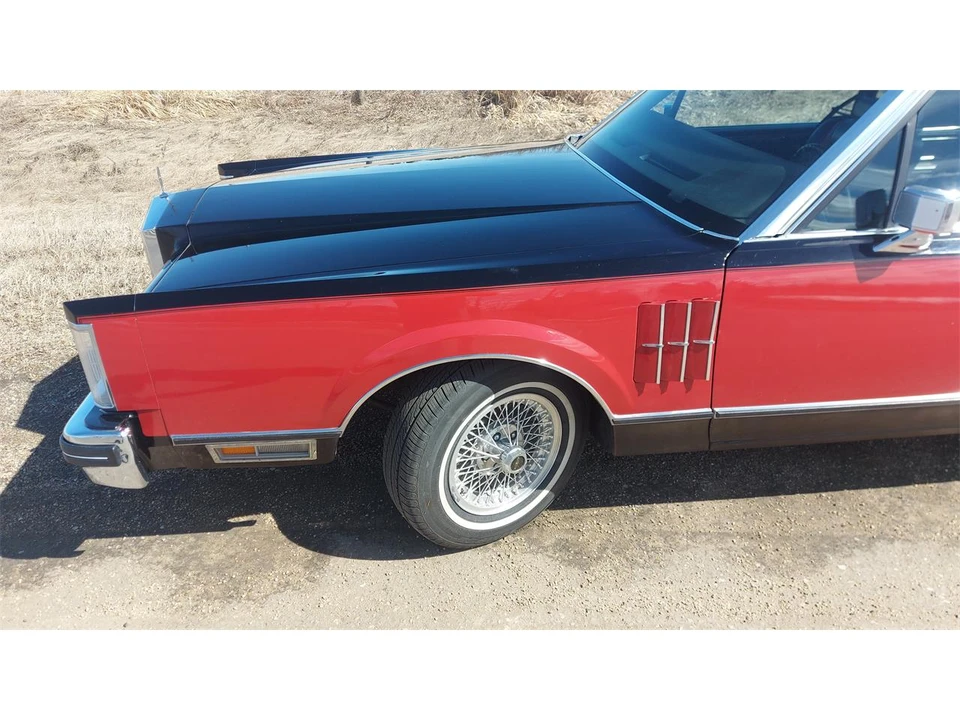 1982 Lincoln Continental Mark VI - Image 9 of 31